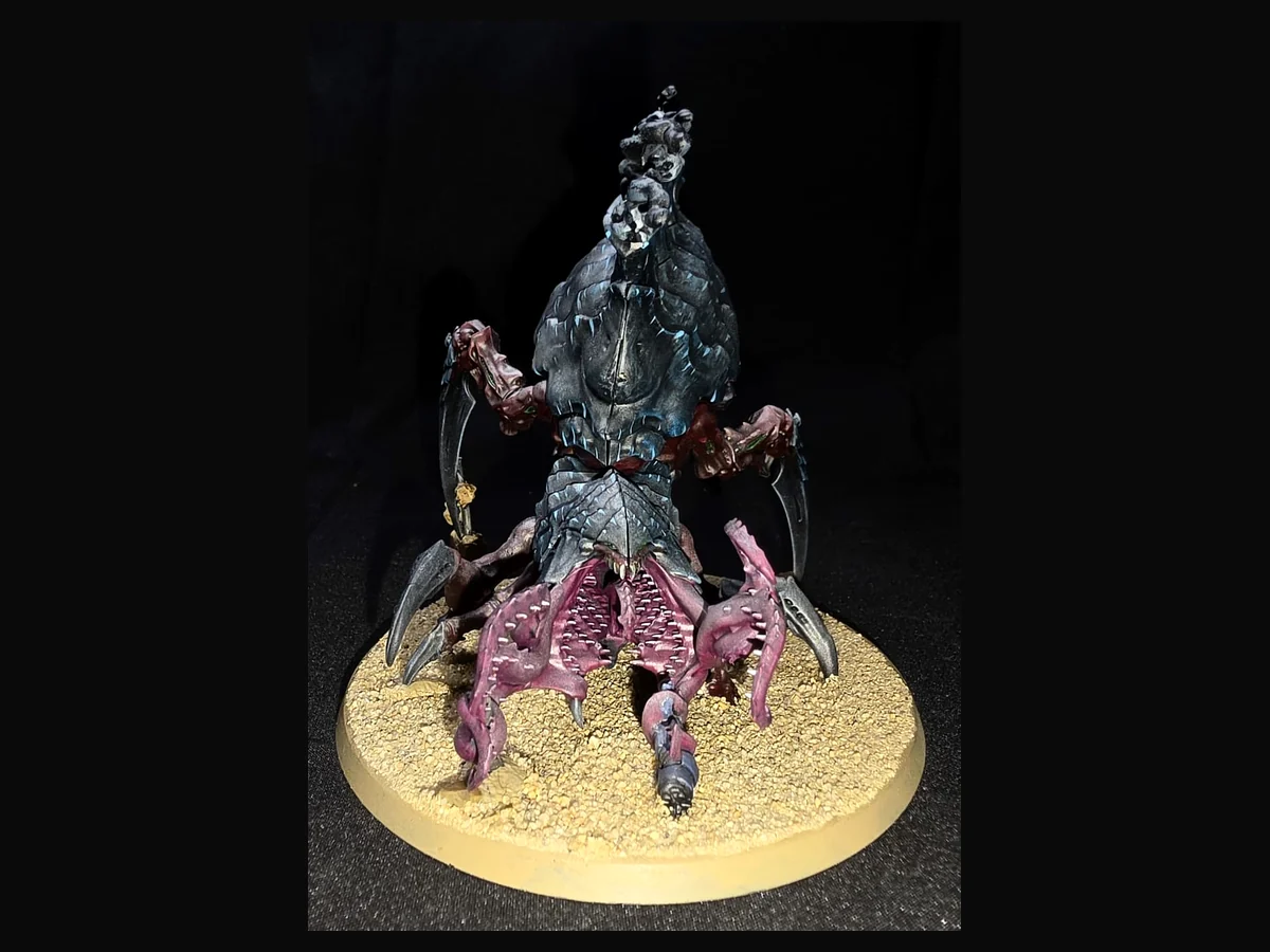 Large painted Tyranid creature miniature.